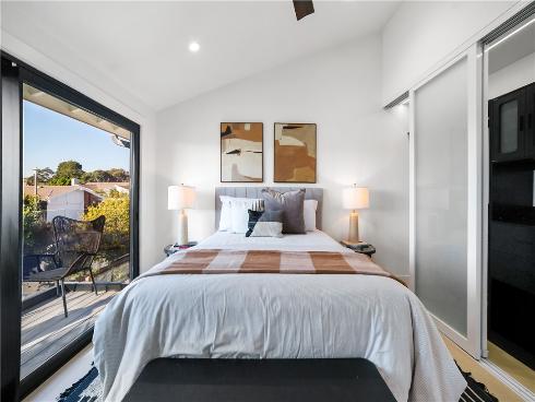 5  Curl  , Corona del Mar, CA