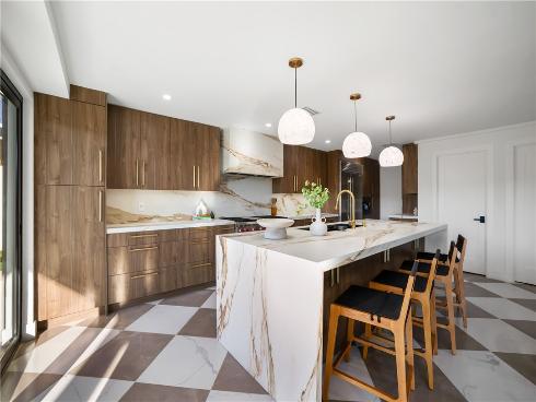 5  Curl  , Corona del Mar, CA