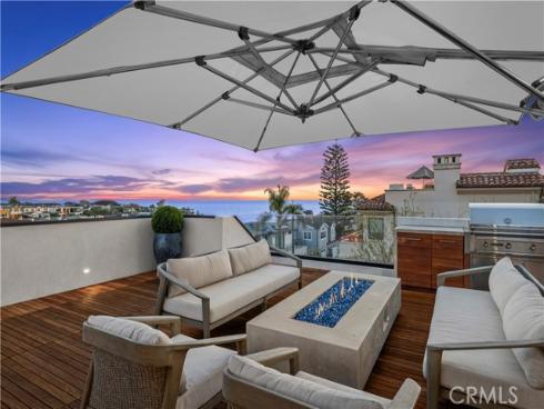 304  Poppy Ave  , Corona del Mar, CA