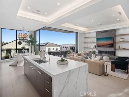 304  Poppy Ave  , Corona del Mar, CA