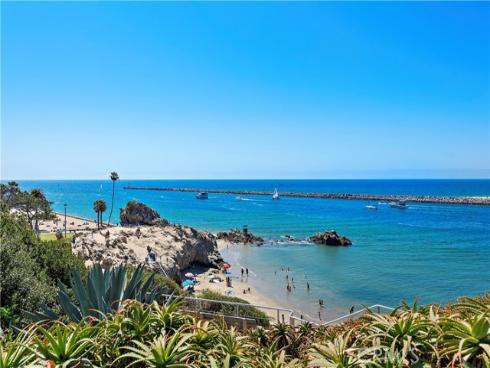 2741  Bungalow   Place, Corona del Mar, CA