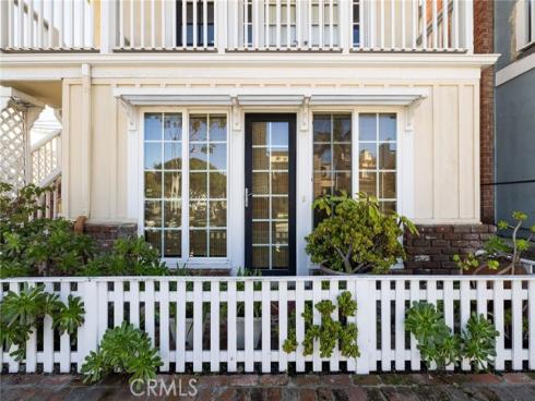 330 Marguerite A , Corona del Mar, CA