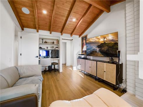 11 Jetty Drive, Corona del Mar, CA