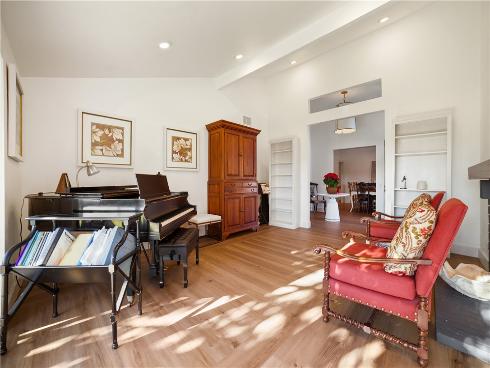 11 Jetty Drive, Corona del Mar, CA