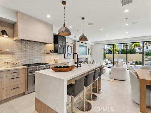 615 Poppy Avenue, Corona del Mar, CA