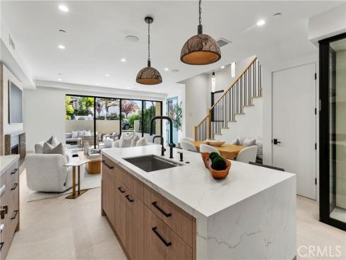 615 Poppy Avenue, Corona del Mar, CA