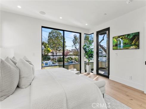 615 Poppy Avenue, Corona del Mar, CA