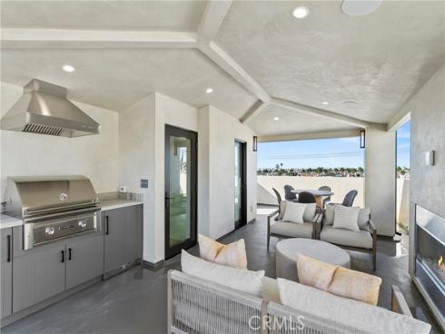 615 Poppy Avenue, Corona del Mar, CA