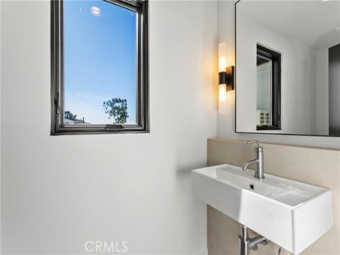 615 Poppy Avenue, Corona del Mar, CA