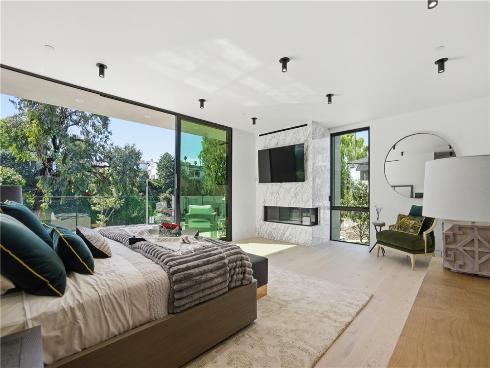 400  Heliotrope  , Corona del Mar, CA