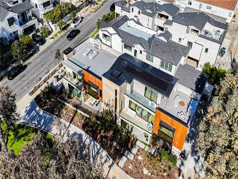 400  Heliotrope  , Corona del Mar, CA