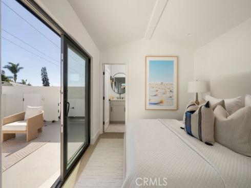 512 Marigold Avenue, Corona del Mar, CA