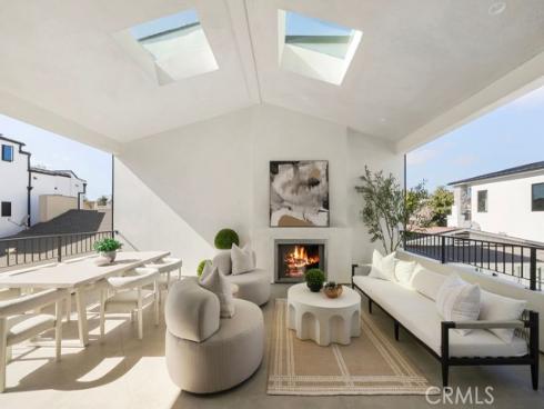 512 Marigold Avenue, Corona del Mar, CA