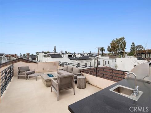 417 Poinsettia Avenue, Corona del Mar, CA