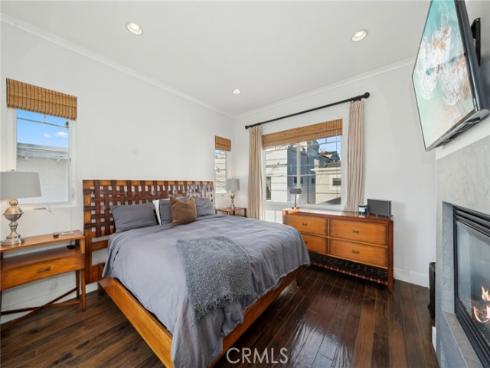 417 Poinsettia Avenue, Corona del Mar, CA