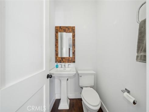 417 Poinsettia Avenue, Corona del Mar, CA