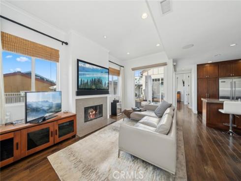 417 Poinsettia Avenue, Corona del Mar, CA