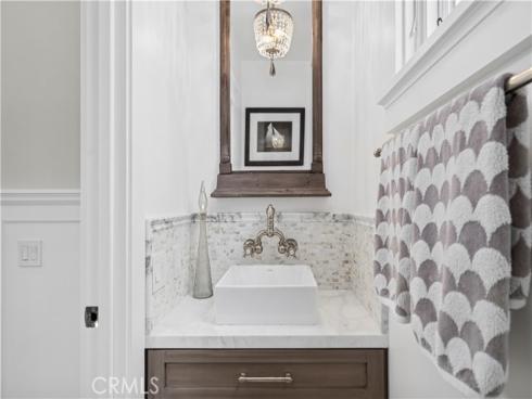 718  Poinsettia  , Corona del Mar, CA