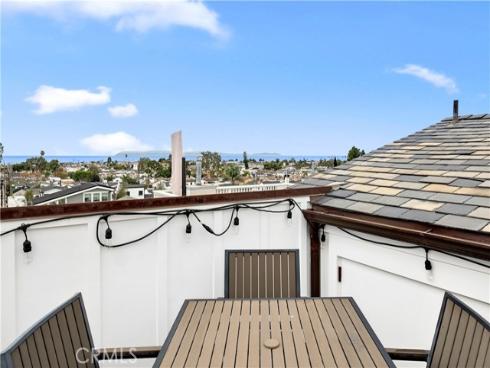 718  Poinsettia  , Corona del Mar, CA