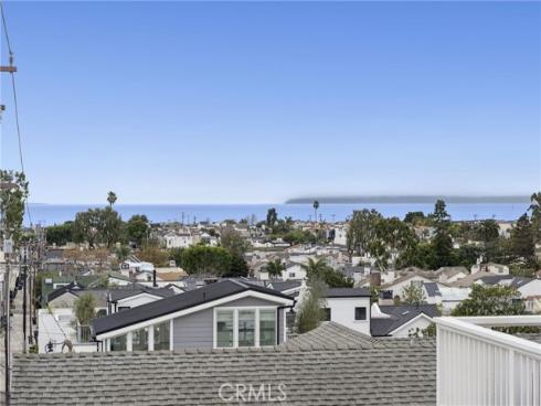 718  Poinsettia  , Corona del Mar, CA