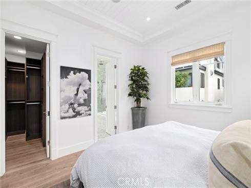 718  Poinsettia  , Corona del Mar, CA