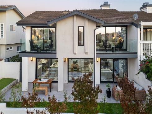 5  Curl  , Corona del Mar, CA