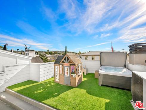 413  Marigold   Avenue, Corona del Mar, CA