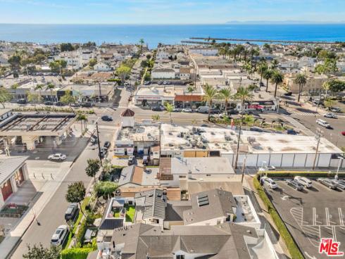 413  Marigold   Avenue, Corona del Mar, CA