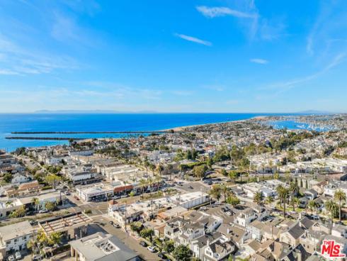 413  Marigold   Avenue, Corona del Mar, CA