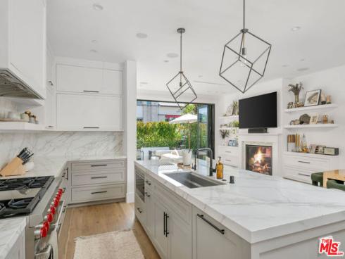 413  Marigold   Avenue, Corona del Mar, CA