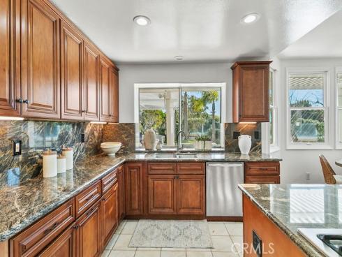 19 Harbor Pointe , Corona del Mar, CA