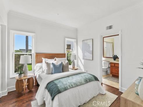 19 Harbor Pointe , Corona del Mar, CA