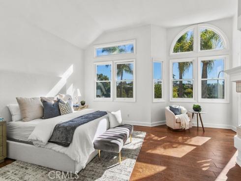 19 Harbor Pointe , Corona del Mar, CA