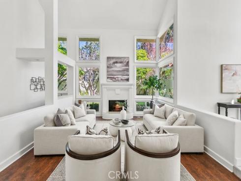 19 Harbor Pointe , Corona del Mar, CA