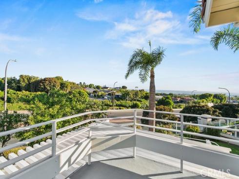 19 Harbor Pointe , Corona del Mar, CA
