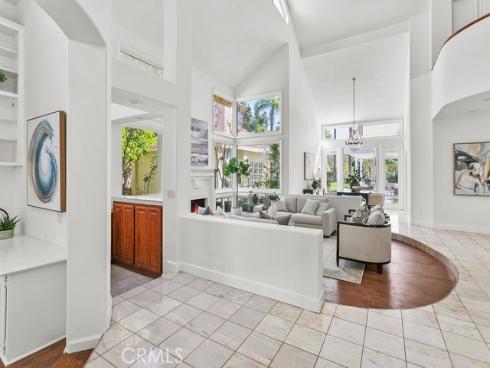 19 Harbor Pointe , Corona del Mar, CA