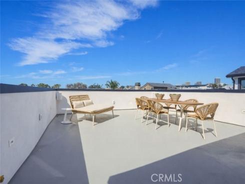 605  Carnation  , Corona del Mar, CA