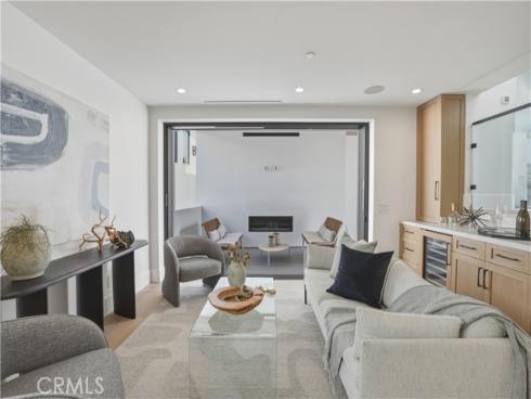 605  Carnation  , Corona del Mar, CA