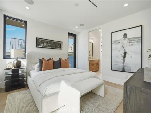 605  Carnation  , Corona del Mar, CA