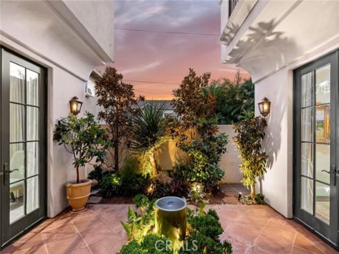 213  Jasmine  , Corona del Mar, CA