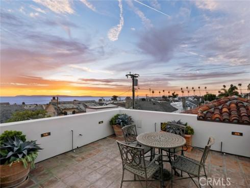 213  Jasmine  , Corona del Mar, CA