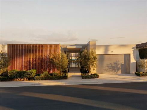 1119  Dolphin  , Corona del Mar, CA