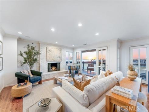 2727  Ocean   Boulevard, Corona del Mar, CA