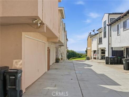 429  Carnation   Avenue, Corona del Mar, CA