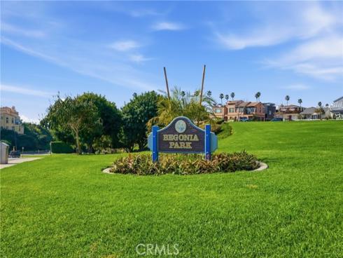 429  Carnation   Avenue, Corona del Mar, CA