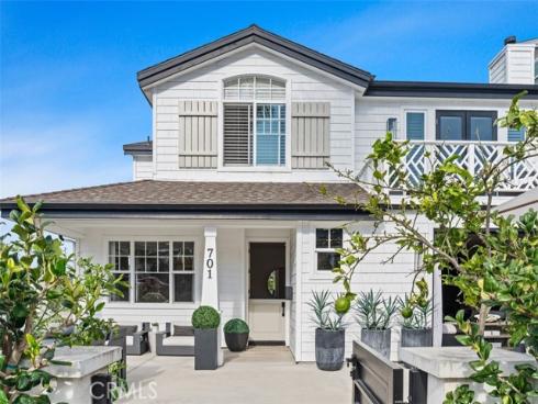 701 Poinsettia Avenue