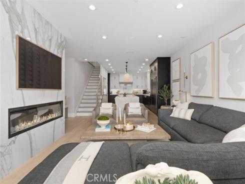 701  Poinsettia   Avenue, Corona del Mar, CA