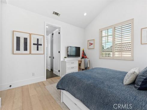 701  Poinsettia   Avenue, Corona del Mar, CA