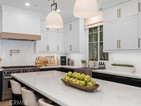 701  Poinsettia   Avenue, Corona del Mar, CA