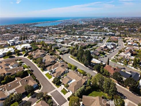 37  Beachcomber  , Corona del Mar, CA